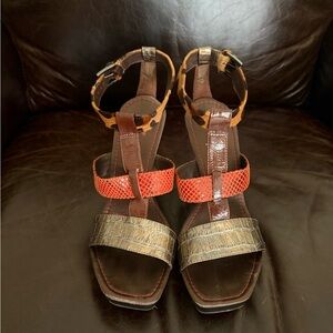 Stylish Women's Strappy Sandals - Red and Brown